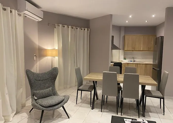 Alyzia Apartment
